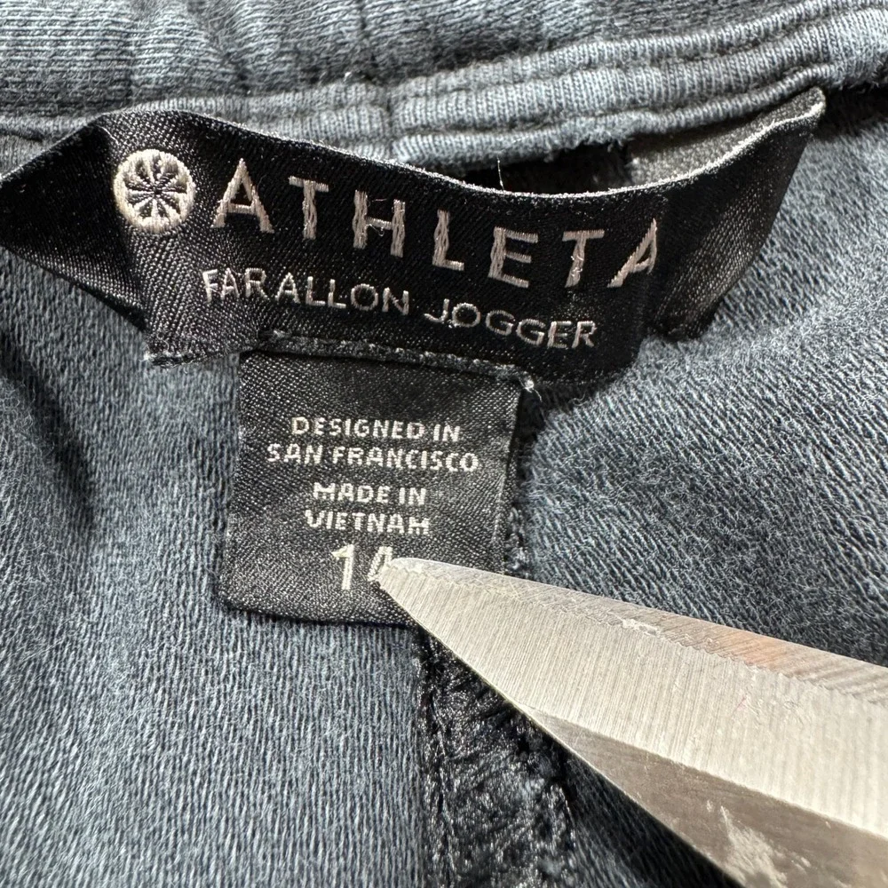 Athleta women farallon